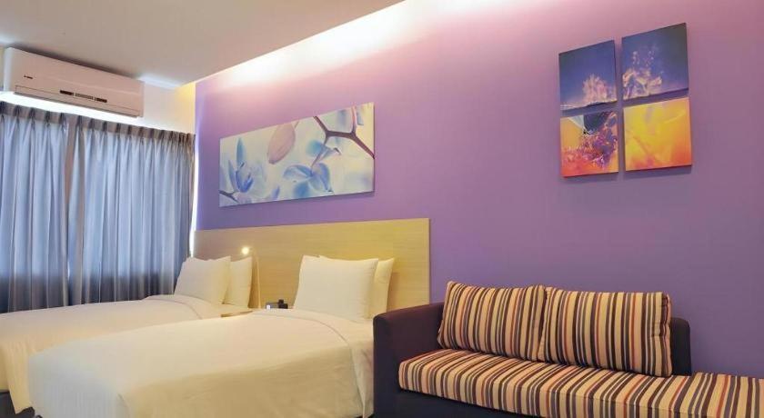 R-Con Hotel @ Siam Паттайя Экстерьер фото