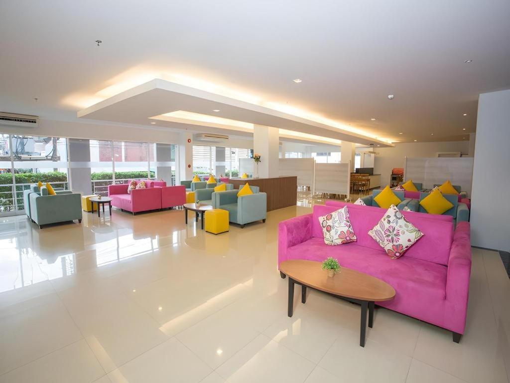 R-Con Hotel @ Siam Паттайя Экстерьер фото