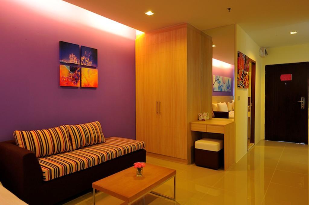 R-Con Hotel @ Siam Паттайя Экстерьер фото