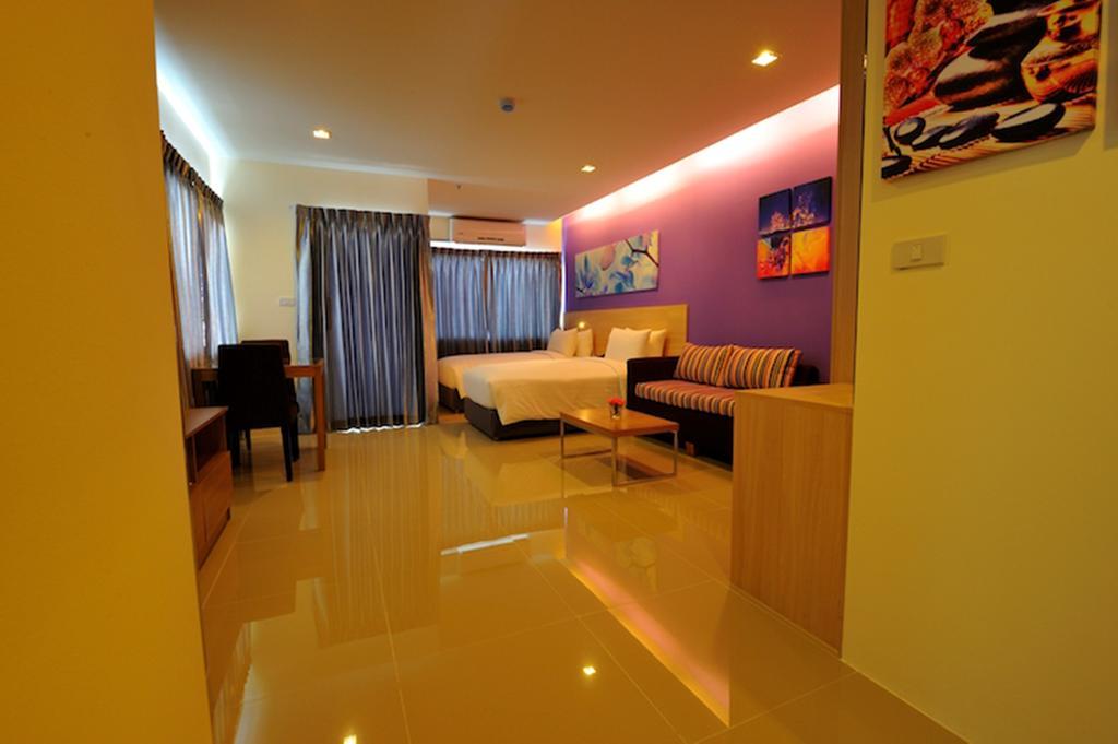 R-Con Hotel @ Siam Паттайя Экстерьер фото
